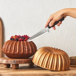 Karaca Cake Pro Aluminium Cast Decorative Bundt Cake Tin, 25.5cm, Gold