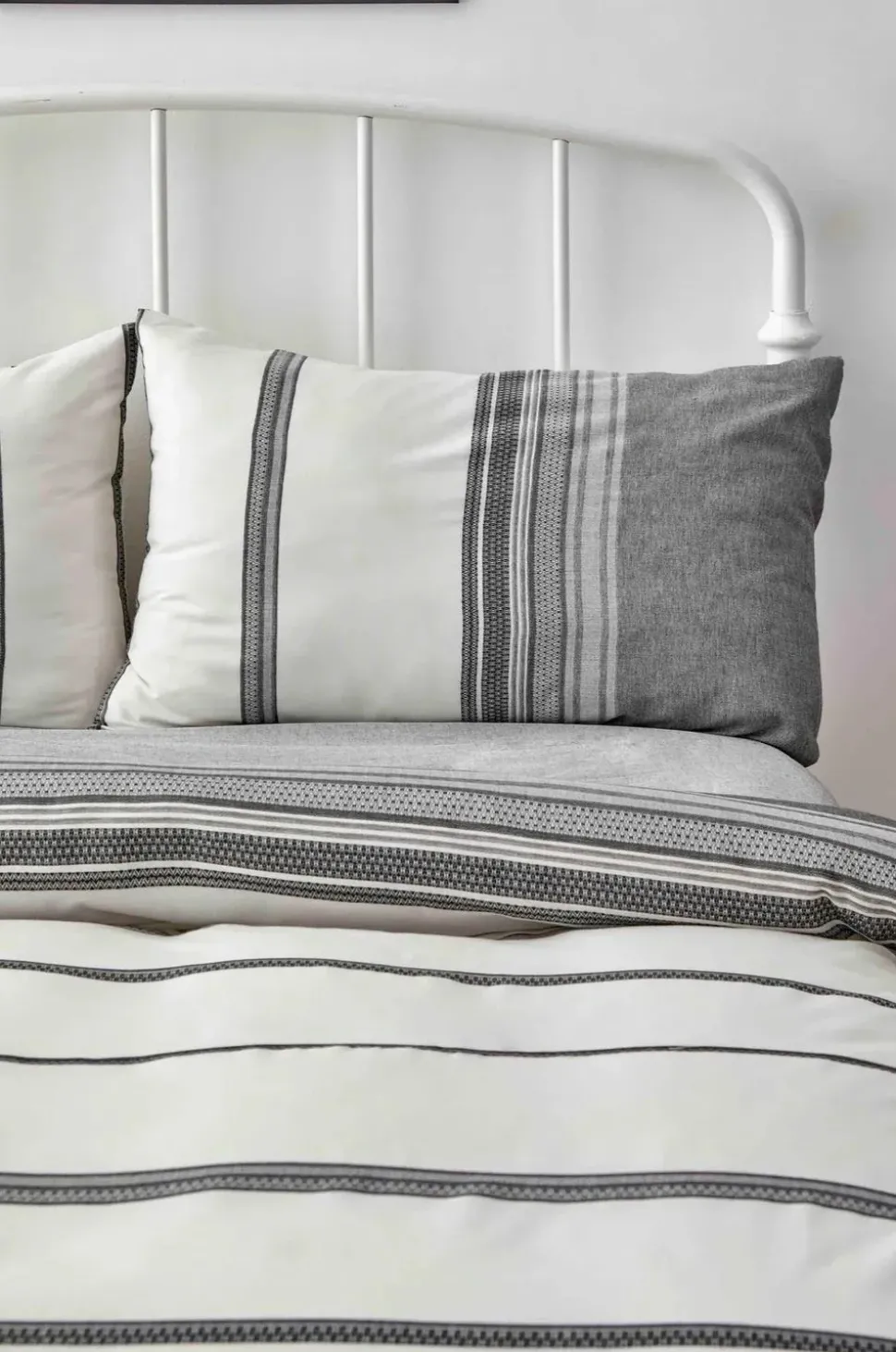 Karaca Home Dobby Woven Duvet Cover Set, Super King, Black White