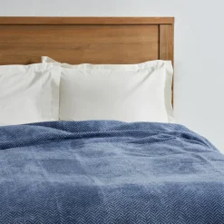 Karaca Home Sandra Herringbone Pattern Blanket, 200x220cm, Double, Indigo