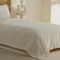 Karaca Leaves Wellsoft Blanket, Single, 150x200cm, White