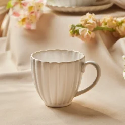 Karaca New Daisy Stoneware Mug, 230ml, White