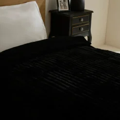 Karaca Stripe Sherpa Blanket, 150x200cm, Black