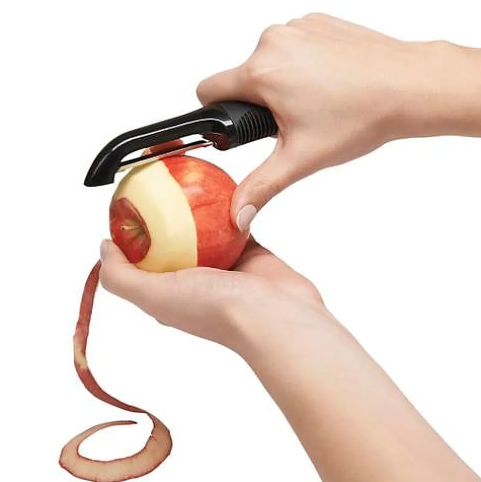 Oxo GG Swivel Vegetable Peeler, Black